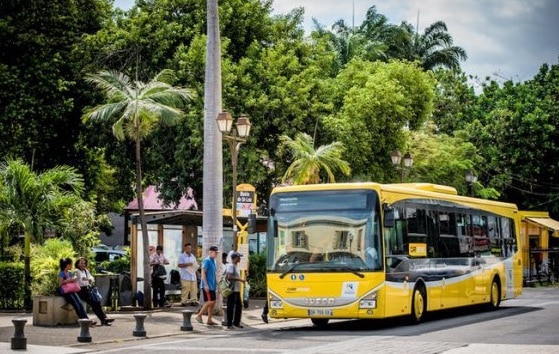 Reseau-bus-Cars-Jaunes-La-Reunion.jpg