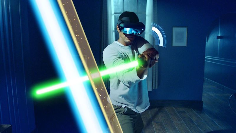 facebook-veut-vous-faire-combattre-au-sabre-laser-en-realite-virtuelle.jpg