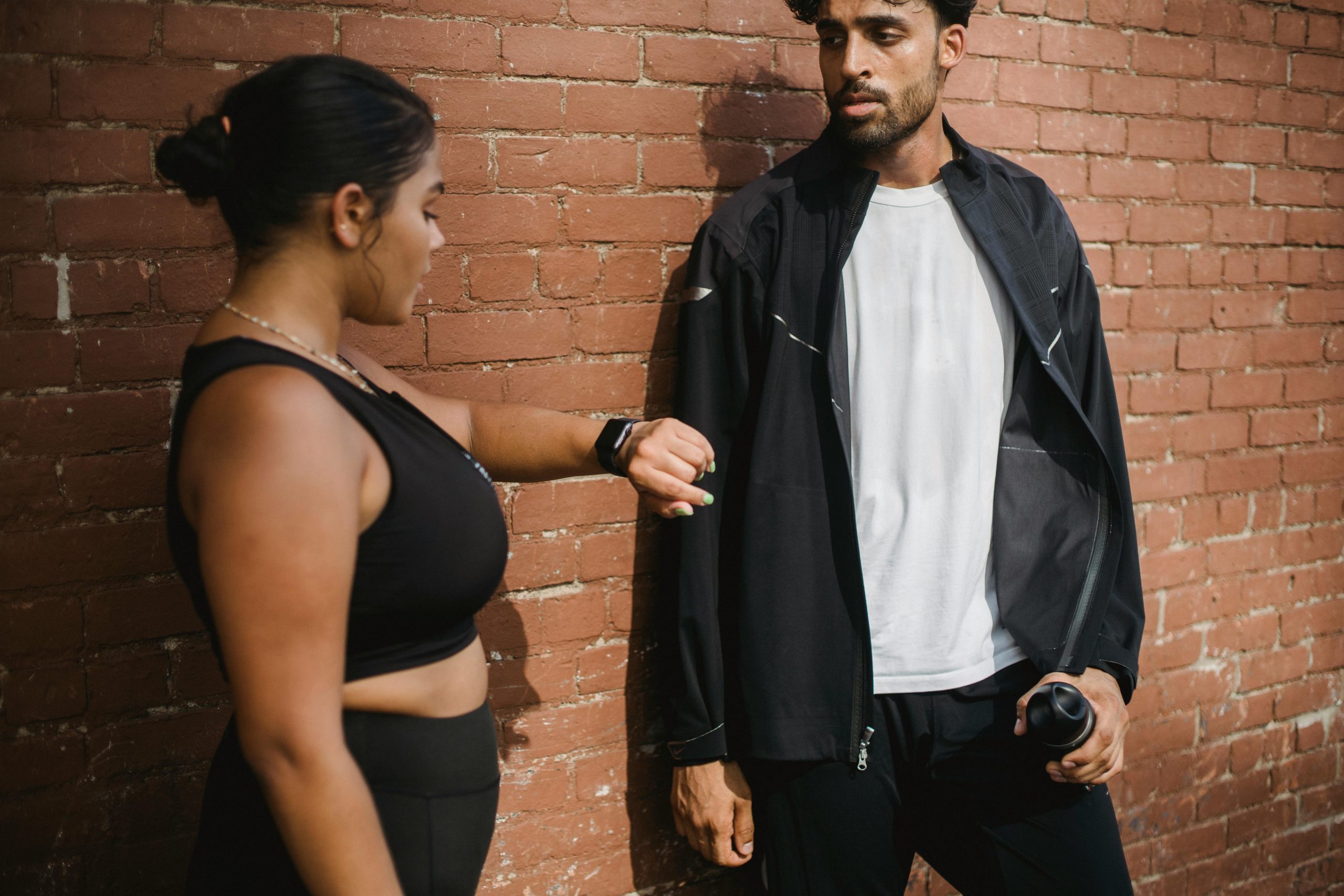 Montre-de-sport-un-outil-essentiel-pour-le-fitness-scaled.jpg