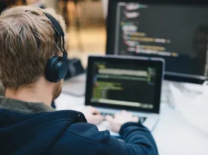 <a href="https://fr.malwarebytes.com/hacker/">Qu’est-ce que le hacking ? – Tout ce que vous devez savoir</a>