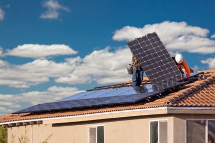 Pose-de-panneaux-solaires-faut-il-dabord-rénover-la-couverture.jpg