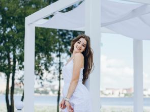 Toiles d&rsquo;ombrage pour terrasses : solutions naturelles à prévéligier