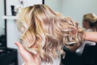 decolo-12-soins-a-utiliser-pour-eviter-que-les-cheveux-trinquent-85a71c974977fdc6.jpeg