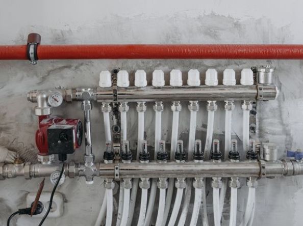 Guide pratique : comment prévenir les canalisations bouchées en hiver ?