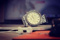 watch-hand-white-photography-clock-time-559553-pxhere.com_.jpg